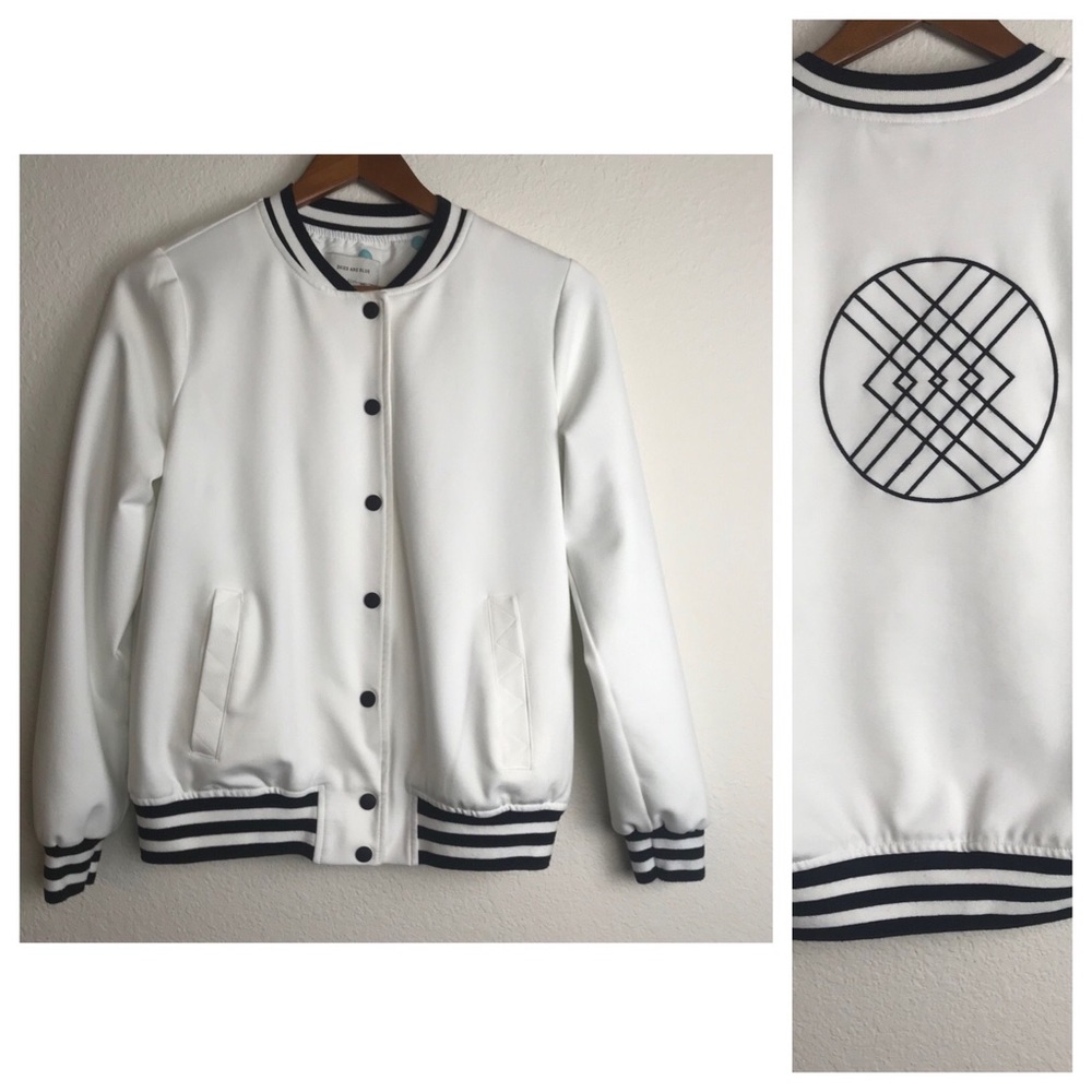 Skies are blue x stitch fix jacket small